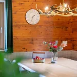 Sperlingnest Chalet *
